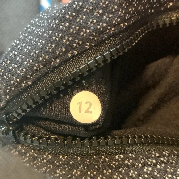 Lululemon Forme Jacket II *Textured - Picture 7 of 7